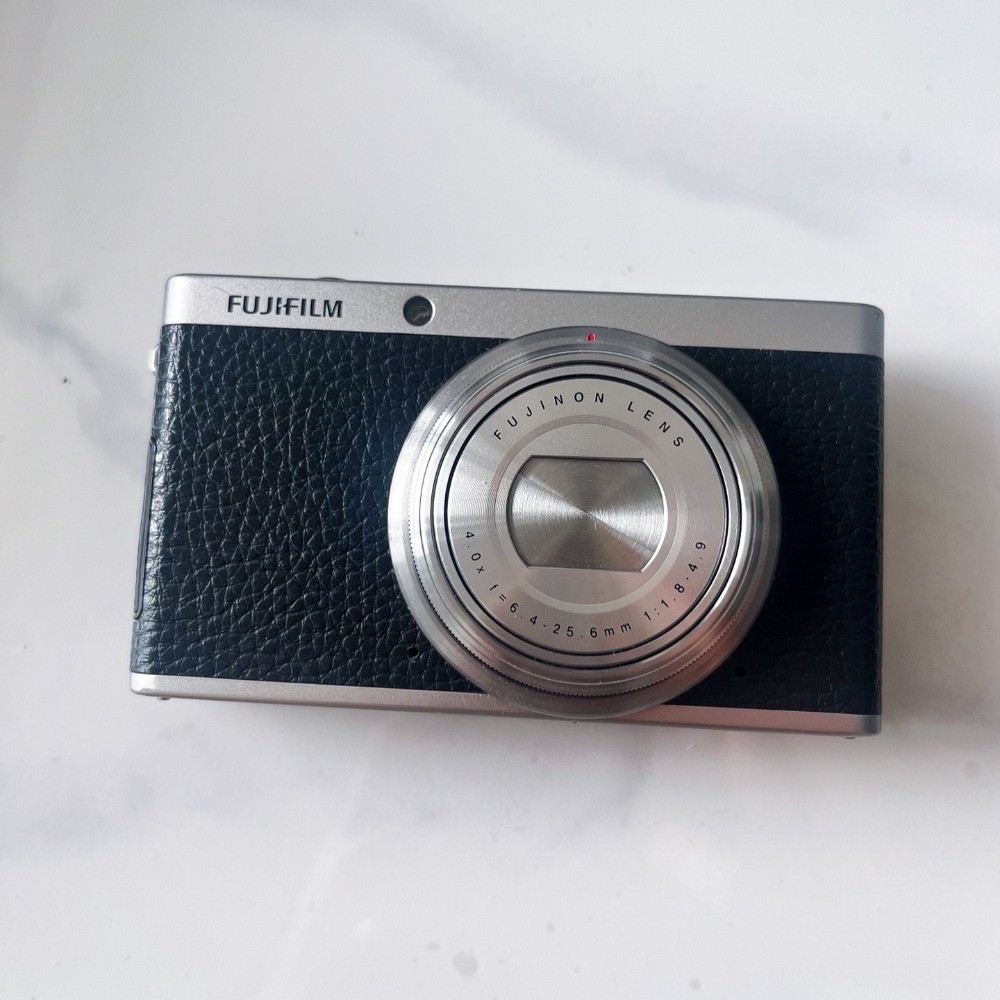 FUJIFILM XF1 ブラック Amazon.com : Fujifilm XF1/Blk 12MP Digital Camera with 3