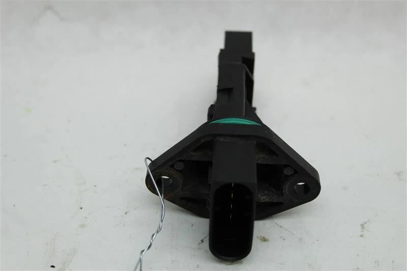 Sensor de flujo de masa de aire medidor MAF Audi S4 S6 S8 2001-2009 1045890 Foto 2 de 4