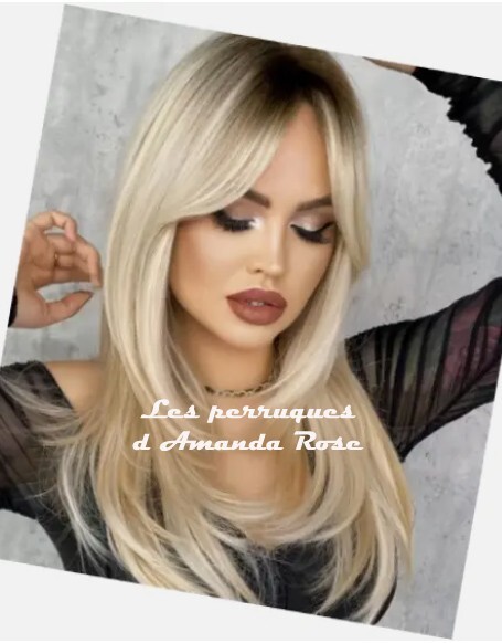Perruque blonde claire de 64 cm avec une coupe dégradée naturelle