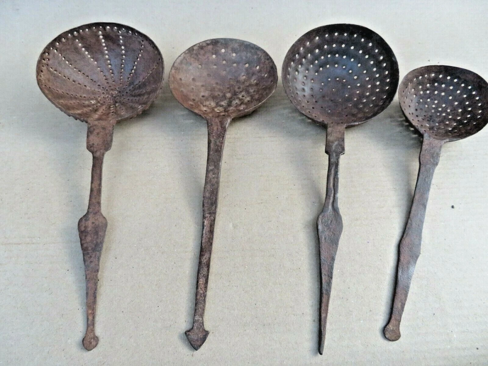 Vintage Iron Perforated spoon strainer Handle Bowl frying Kitchen cookware Qty-4