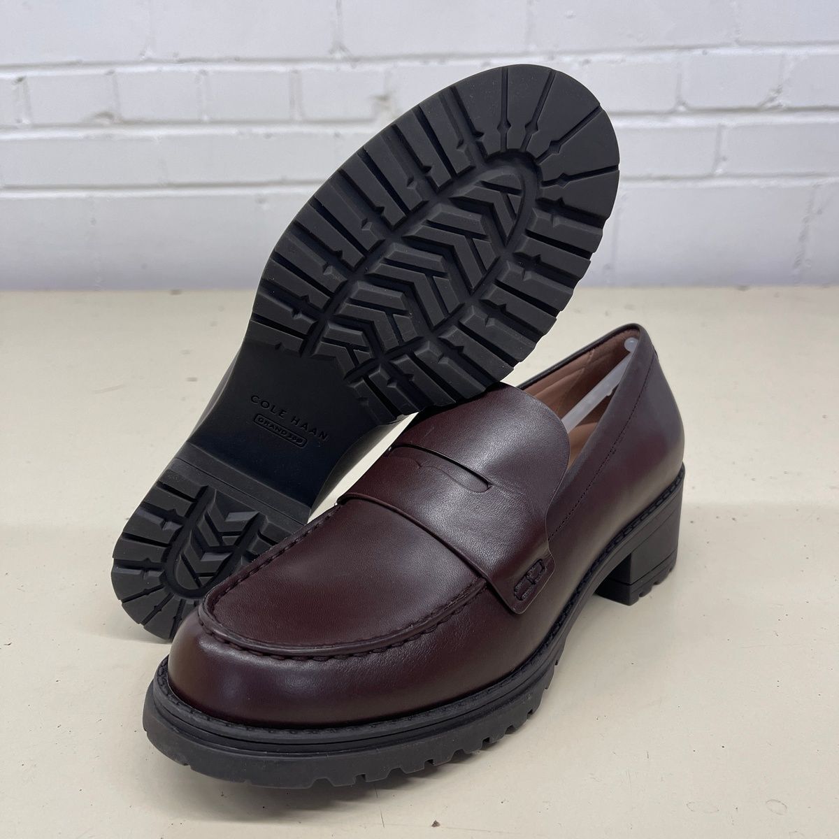 【限定セール】Cole Haan Camea Lug Sole Penny ローファー COLE HAAN Camea Lug Penny Loafer Women's Size US 7 B Madeira