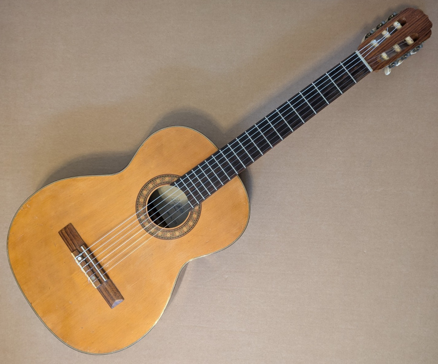 Antoria Foreign 230 Classical Nylon String Guitar
