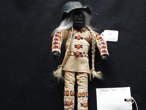 NATIVE AMERICAN BEADED LEATHER DOLL, APPLE HEAD INDIAN DOLL,   SB-0226*09095