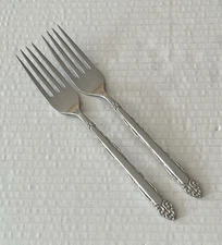 International Silver Stainless Taiwan INS162 2 Dinner Forks Medallion Tip Glossy