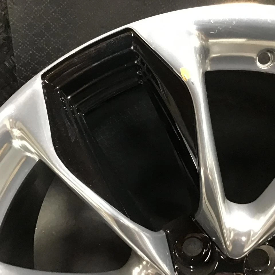 Llanta Lexus LC500 LC500h 74361 A 2018-2025 llanta 21x8,5 negra pulida 4261111090  Foto 2 de 4