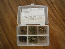Fliegenbindematerial Posten Haken/Hakenkasten schönes Sortiment Angelhaken