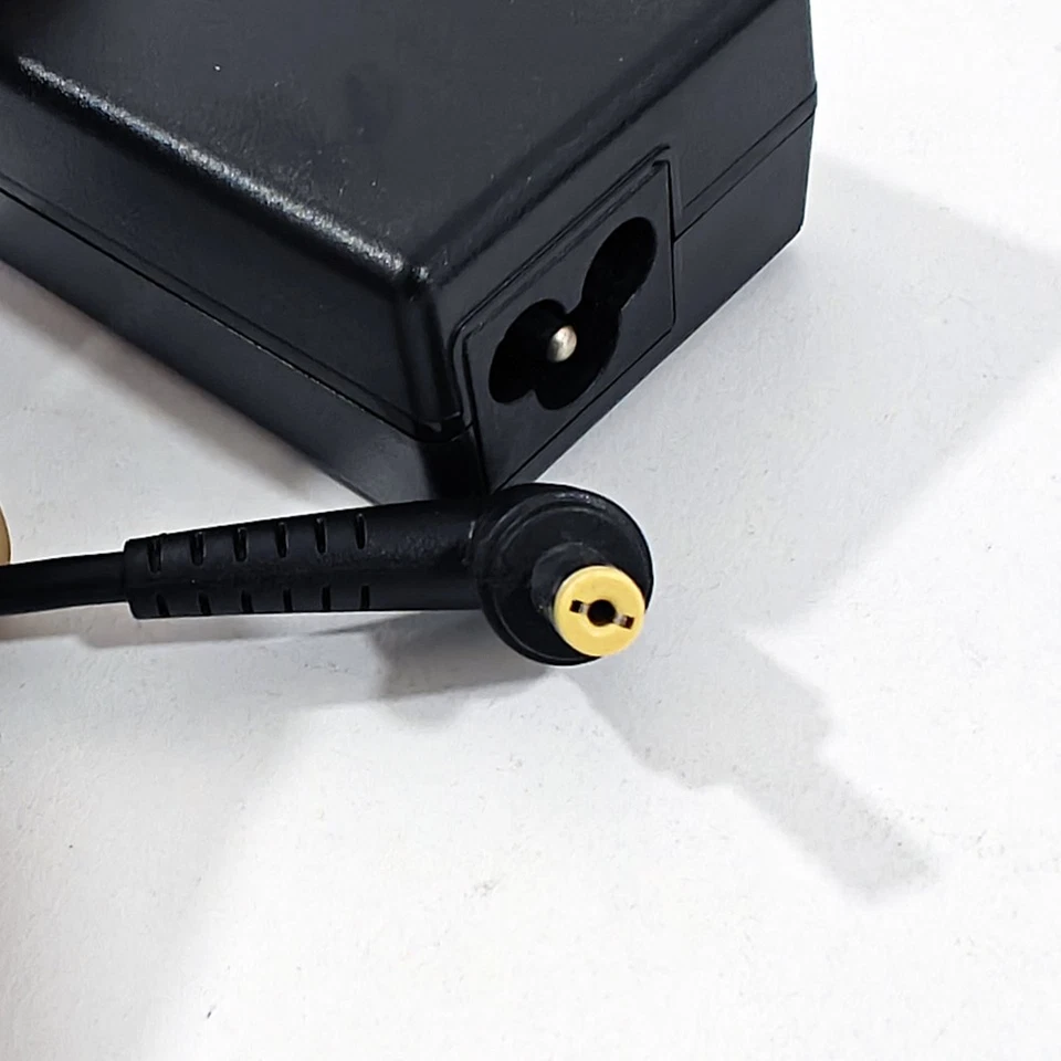 Acer 65W Netzteil 19V 3.42A ADP-65JH DB Original Ladegerät mit Netzkabel - Bild 2 von 2