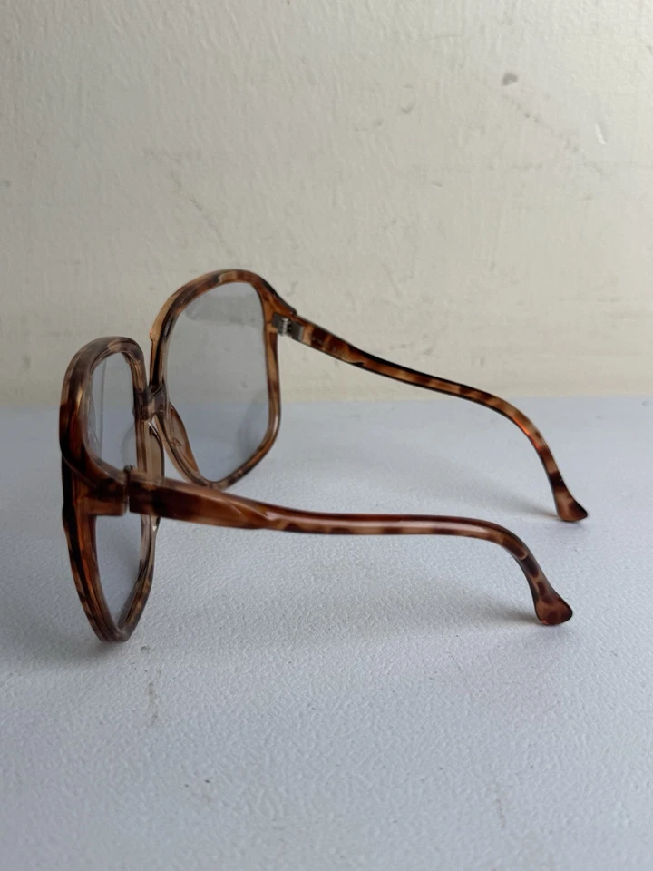 Gafas de sol retro de gran tamaño vintage de los años 70 Taiwán ROC lentes tinte tortuga para mujer Foto 3 de 4