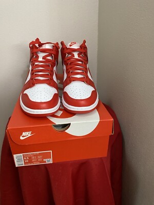 Dunk High Champion Red Size 8.5