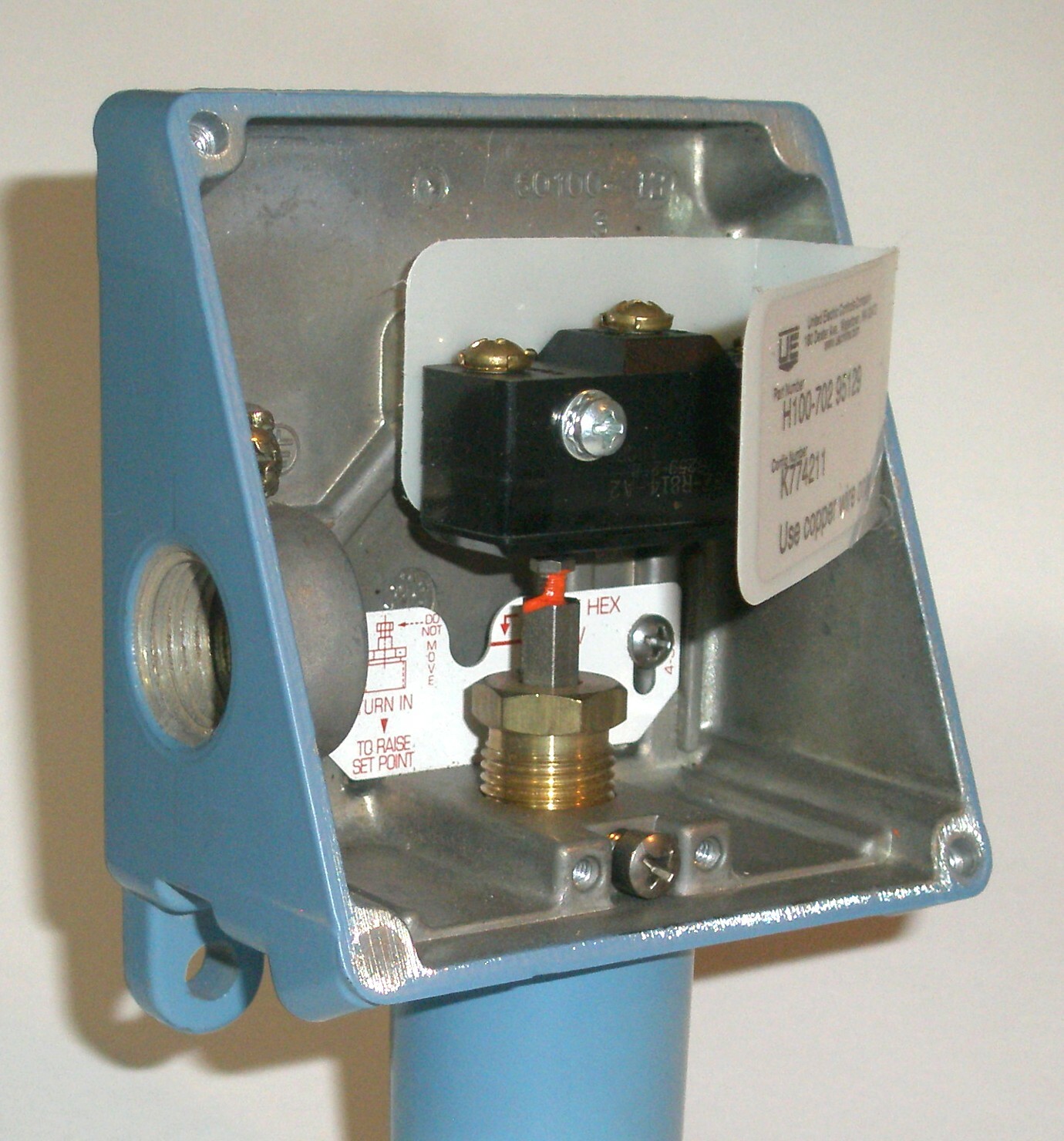 NEW United Electric H100702 Pressure Switch eBay