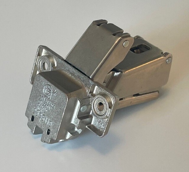 Pack 4 Grass 1203 2625110 Hinge WITH Baseplate Concealed 165° open for