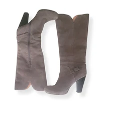 Sofft Suede Knee Zippered Boots. Size 9.5M Heel height - 4" ** crack on one so