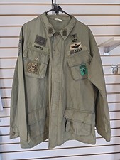 U.S. Army Jungle Fatigue Jacket XL Regular Patches