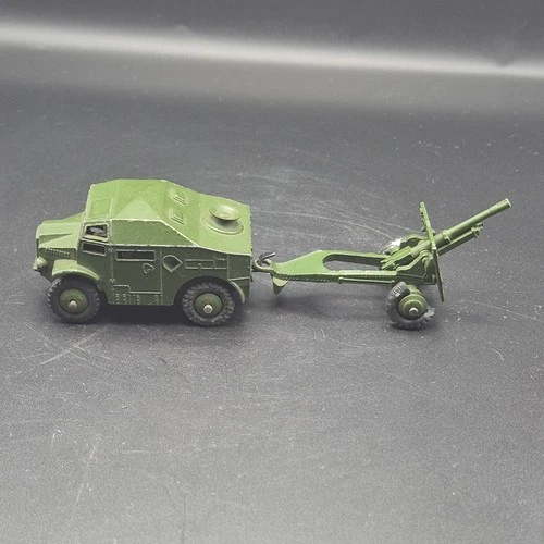 VINTAGE DINKY 1950'S MILLITARY 25 POUNDER FIELD GUN SET, #697.