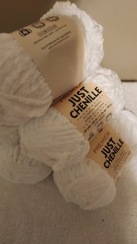 6 SKEINS PREMIER YARN JUST CHENILLE , WHITE COLOR, BULKY - Picture 2 of 3