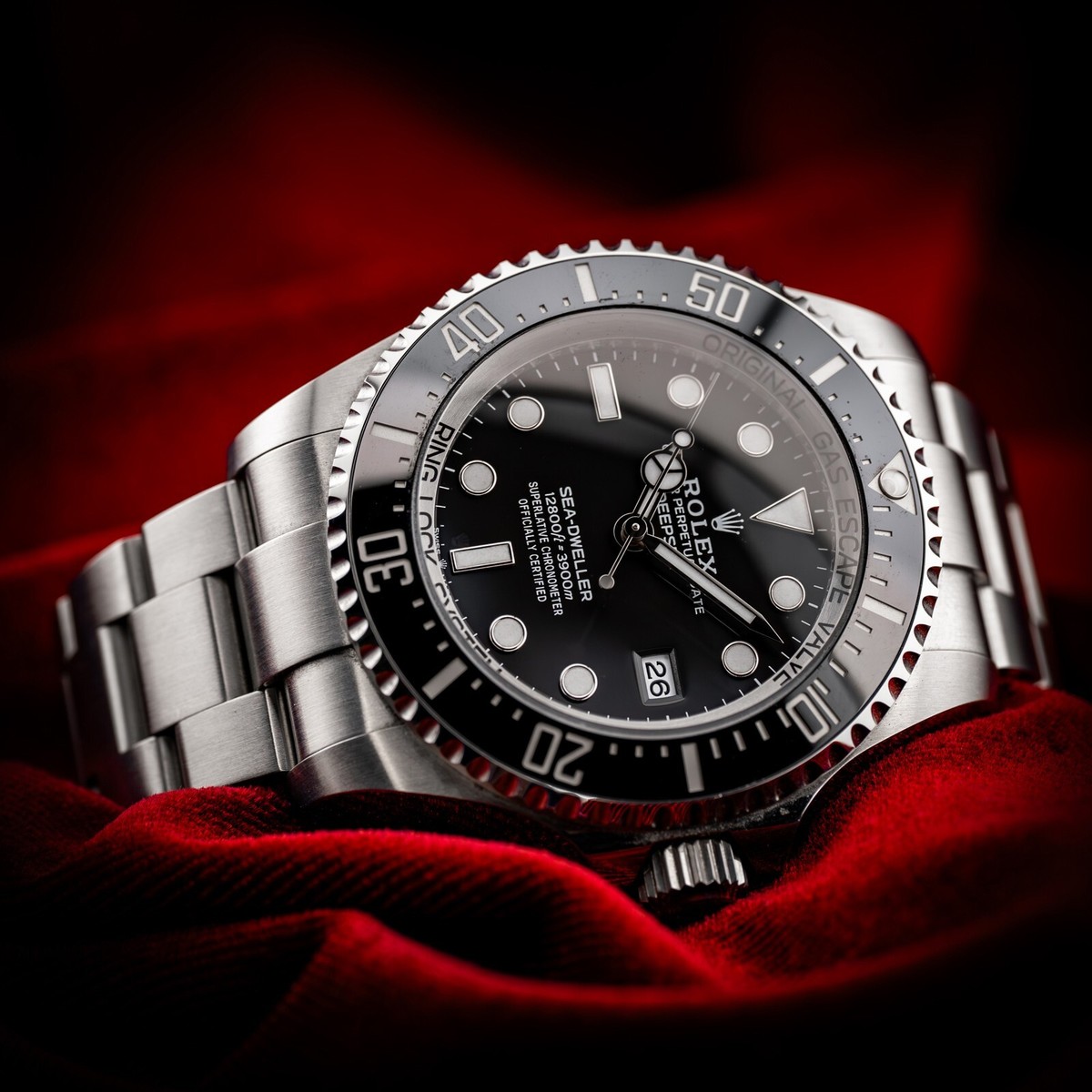 Rolex Sea-Dweller Deepsea Black Dial 136660 Complete Set Box