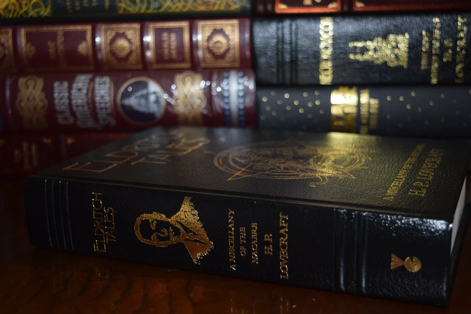 Miscellany Macabre Eldritch Tales Lovecraft New Deluxe Leather Bound Hardcover Foto 2 de 4