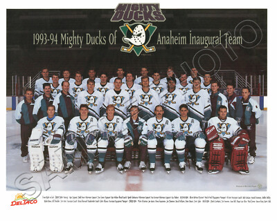 1993-94 MIGHTY DUCKS OF ANAHEIM  INAUGURAL FIRST TEAM 8X10 TEAM PHOTO SACCO