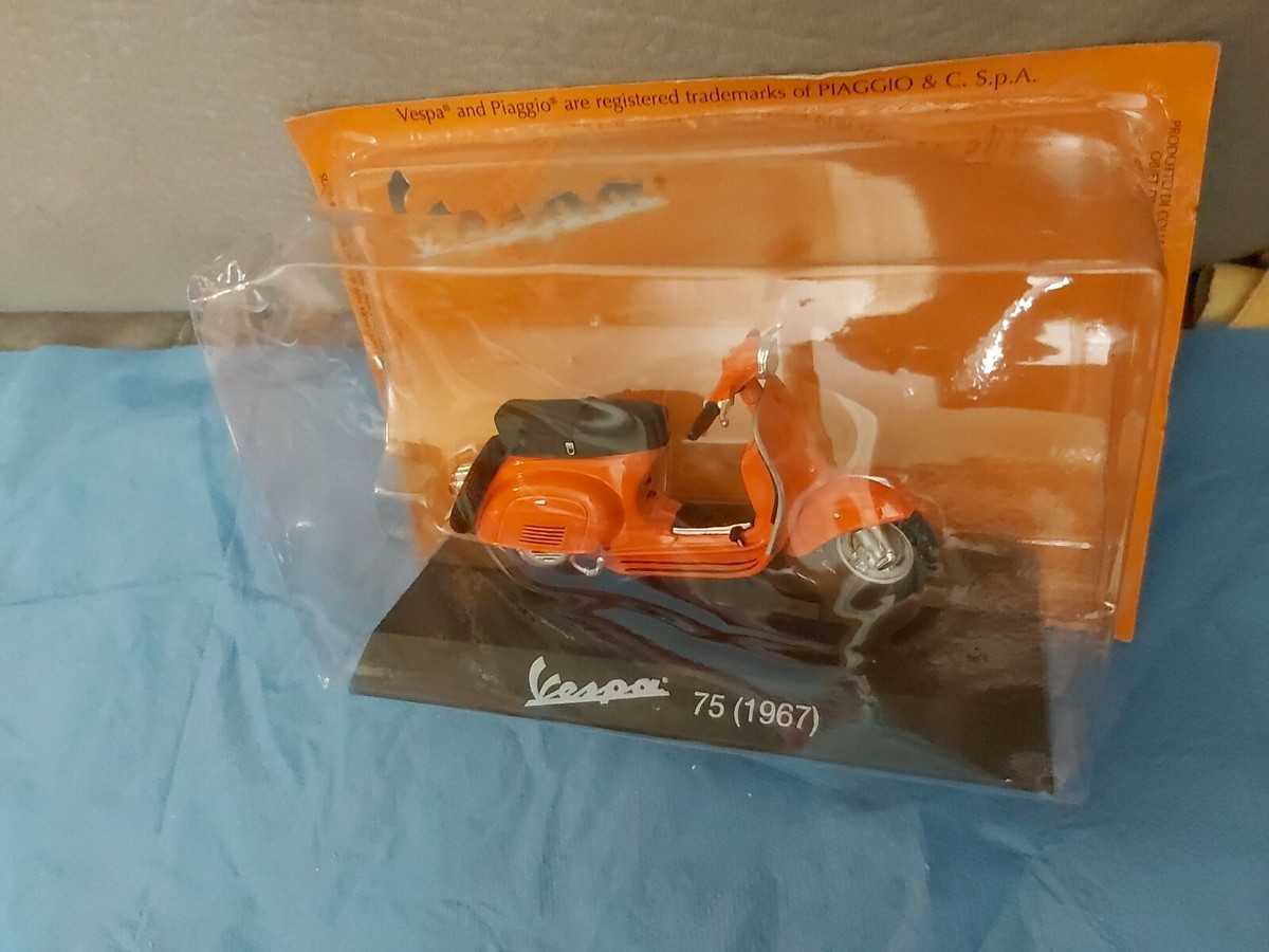 Piaggio Vespa 75 1967 SCALA 1/18 Collezione De Agostini