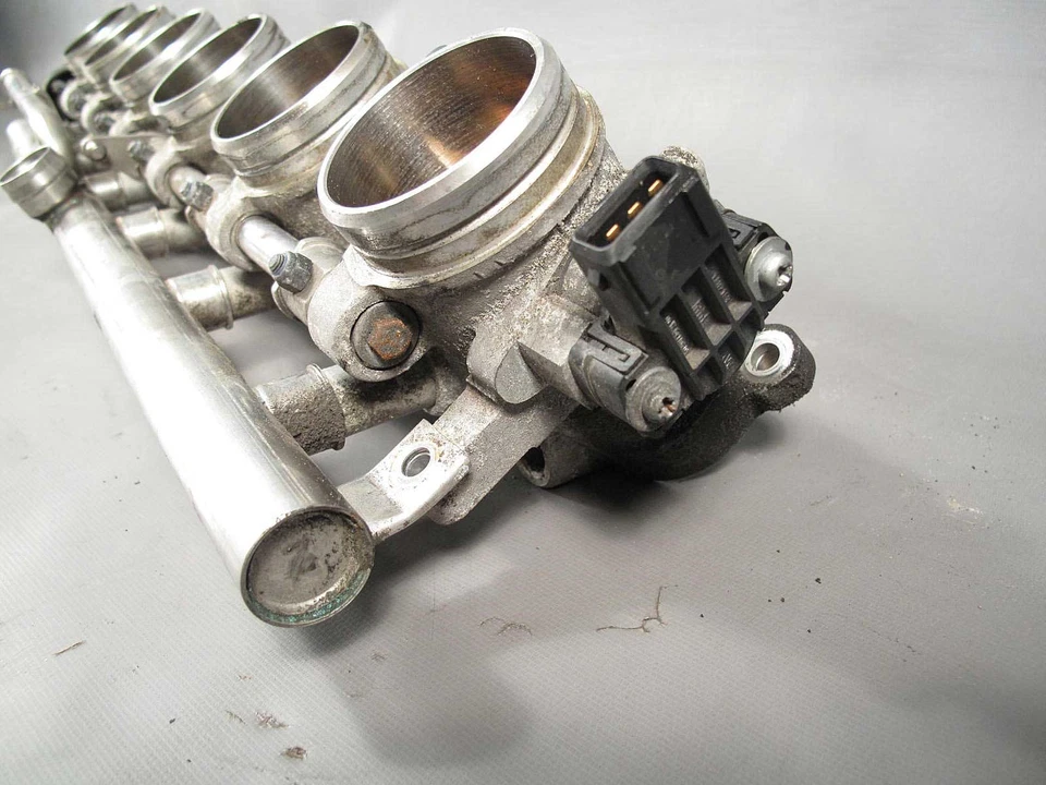 Conjunto de carrocería de acelerador independiente ITB BMW S54 ///M 3,2 L 6 cilindros E46 M3 Z3 Z4 USADO Foto 4 de 4