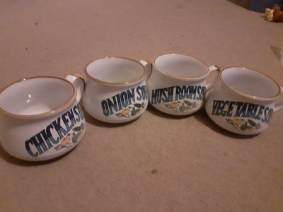 Vintage Stil Suppenschalen Tassen mit Griffen Keramik 4er Set Retro Geschirr