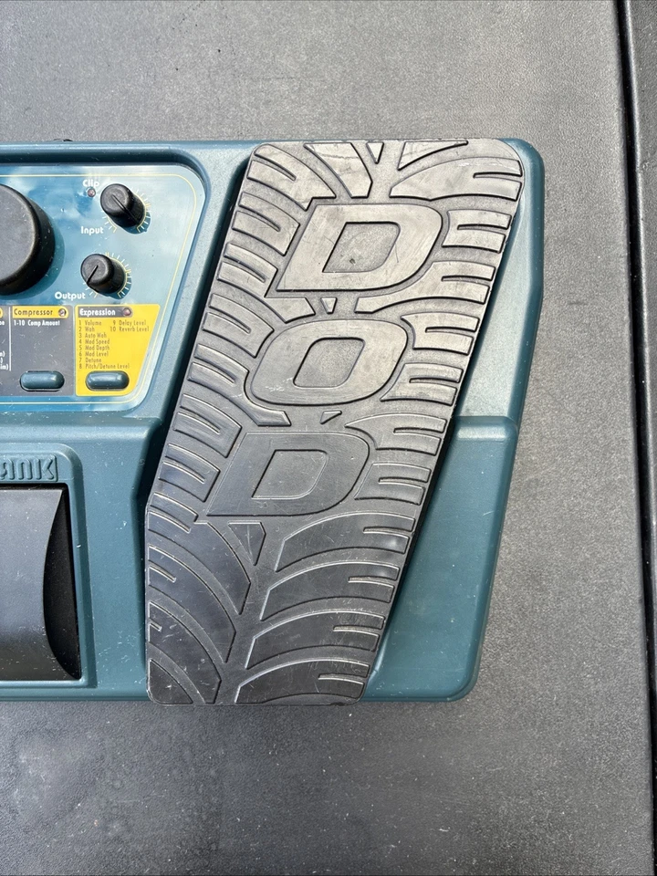 Pedalera de control de expresión total DOD Tec 8 con función grunge, usada Foto 4 de 4