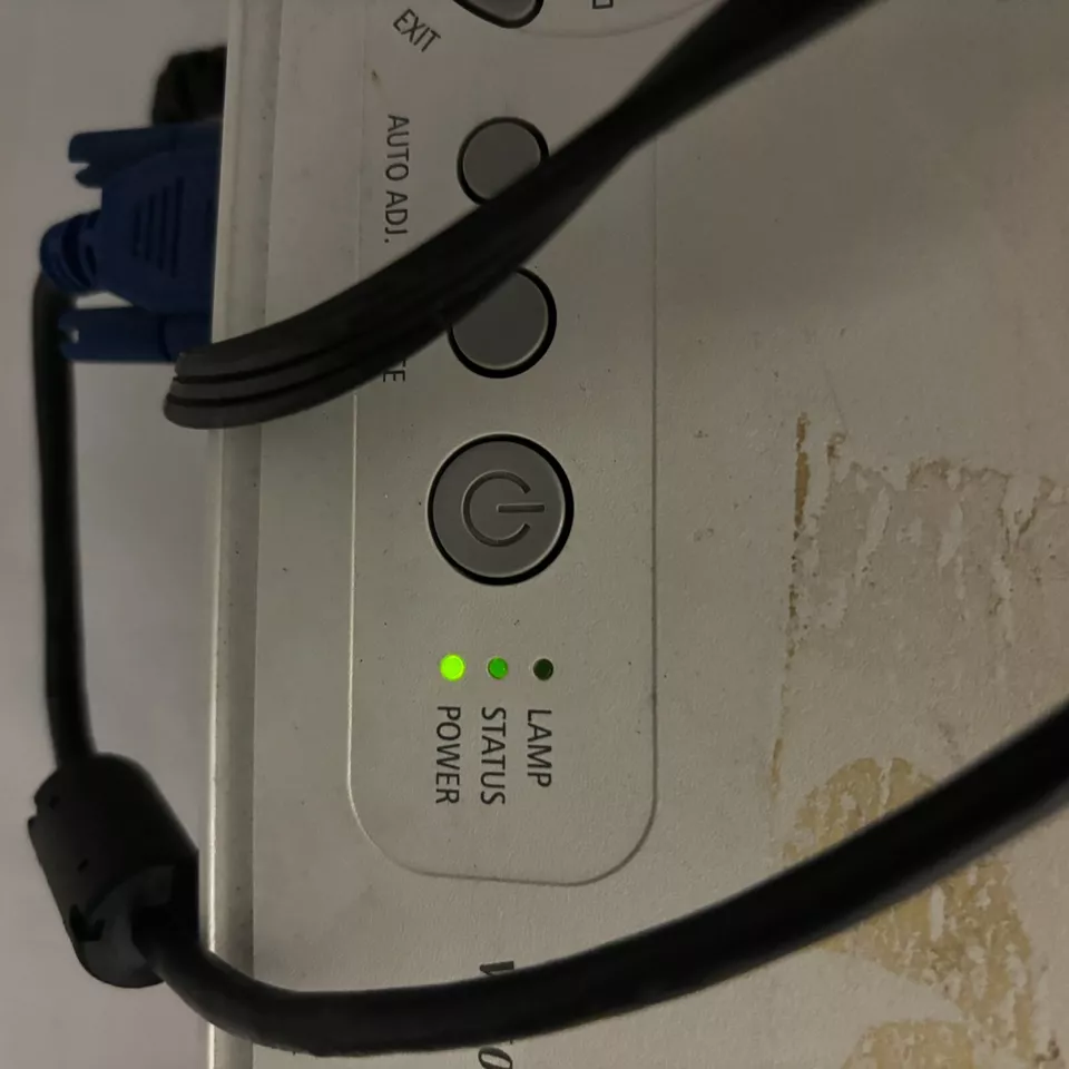 NEC NP-V260 Lumens Projector Lamp Type:NP13LP  100-240V  50/60Hz+ Power Cable - Image 4 of 4