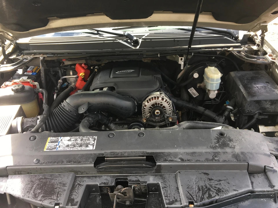 (NO SHIPPING) Fuel Tank Assembly SUBURBAN 1500 05 06 Foto 4 de 4