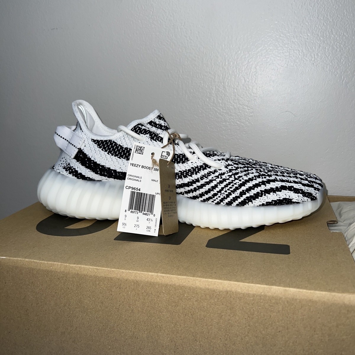 Size 9.5 - adidas Yeezy Boost 350 V2 Zebra 889773948210| eBay Size 9.5 - adidas Yeezy Boost 350 V2 Zebra 889773948210| eBay