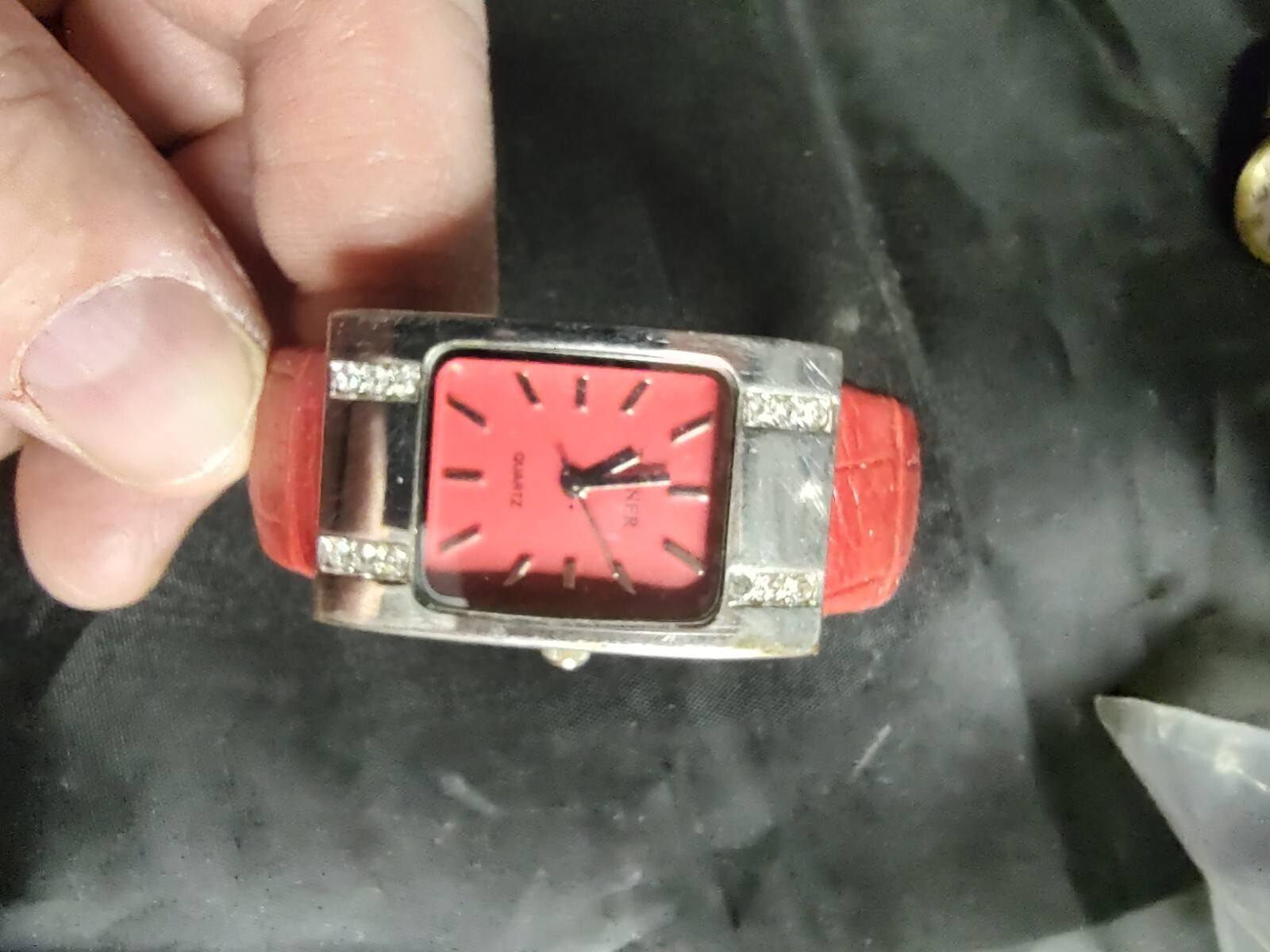 lot of 8 watches for parts NONE TESTED