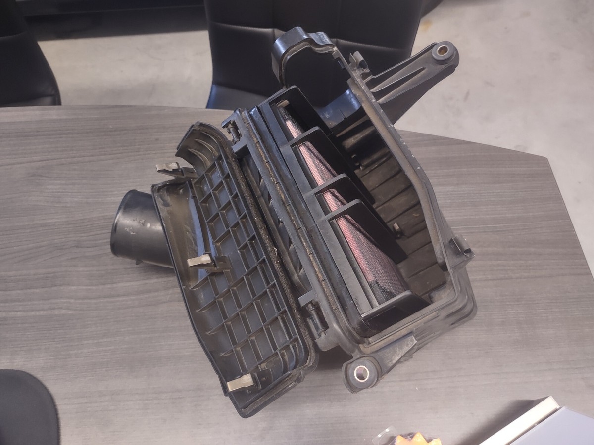s-l1200.jpg s-l1200.jpg