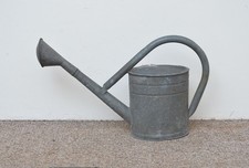 old vintage galvanised watering can / metal / BAT - 5 L - FREE DELIVERY