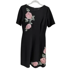 Jax Dress A-Line Black Embroidered Sz 8 Short Sleeve Lined Stretch Floral Demure