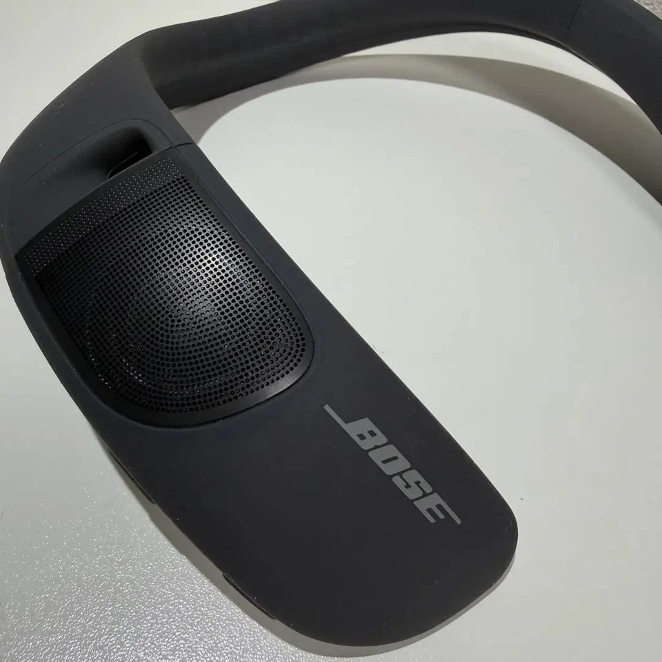 Bose SoundWear Companion Black Bluetooth Wearable Neck Speaker Portable from JP - Image 4 of 4