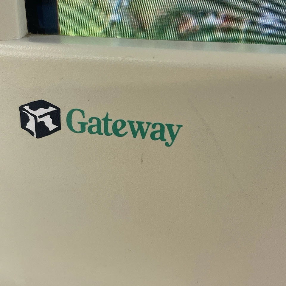 Gateway E7006 16 CRT VGA Computer Monitor Tested No Stand - Image 4 of 4