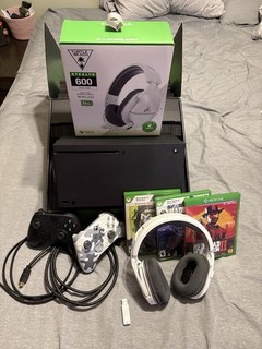 XBOX Series X 1TB Disc Drive Black in original packaging Extras