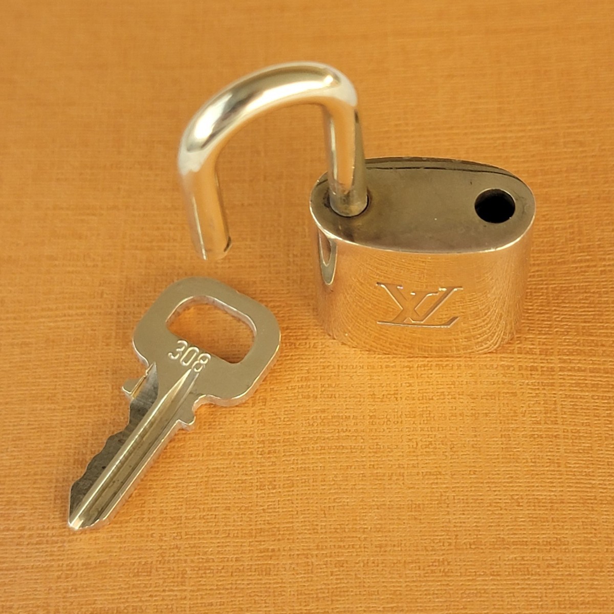LOUIS VUITTON Lock & Key Set Padlock (#308) For Speedy Alma