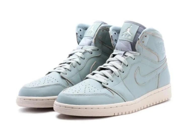 Jordan 1 mica green desert sand top