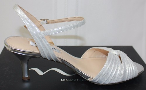 Nina Camille low heel dress sandals silver fabric New With Box! - Bild 3 von 5