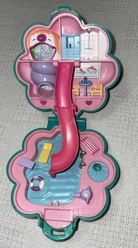 VINTAGE 1990 BLUEBIRD POLLY POCKET WATER FUN PARK COMPACT CLEAN