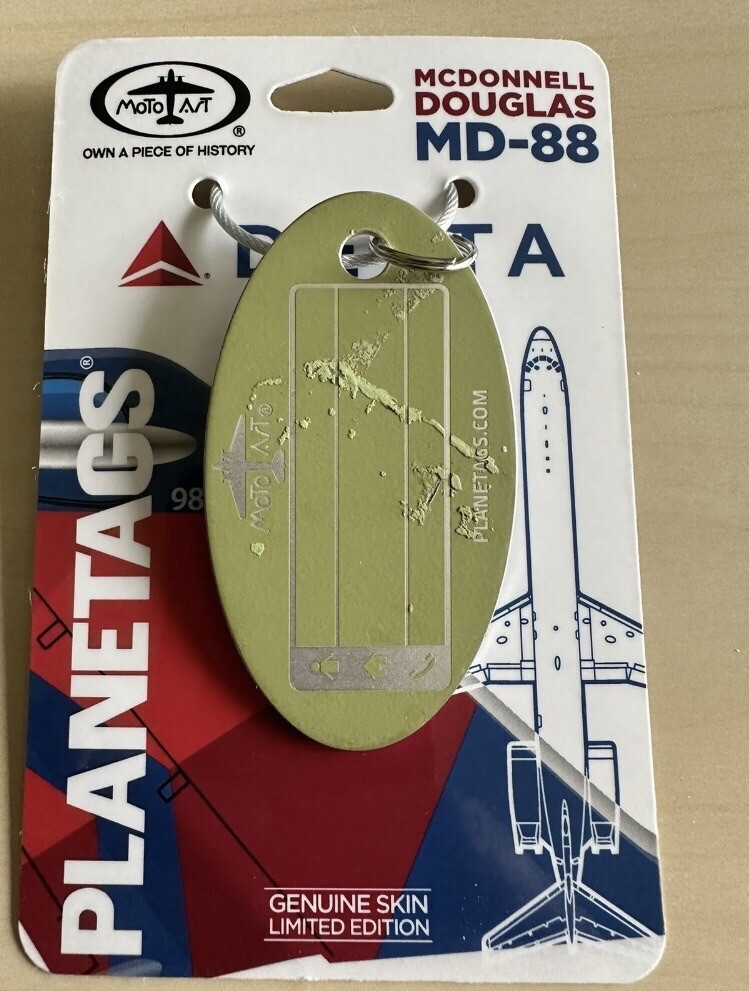 Delta MD-88 Blue With Lettering Mystery Tag, PlaneTag