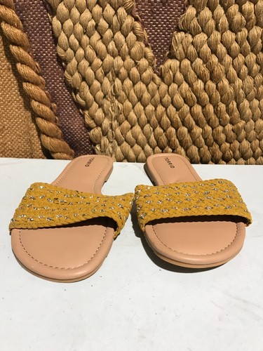 Torrid Womens Yellow Summer Sandals sz 11.5 W - Picture 3 of 8