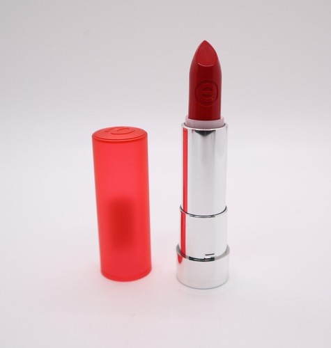 essence Matt Matt Matt Lipstick #05 Red-Y or not? & Pink up your life #04 nwob