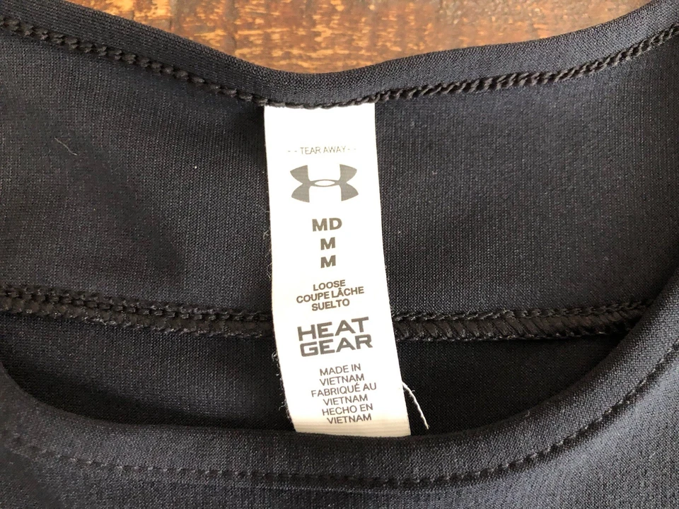 Under Armour Heat Gear Black Violet Polka Dot Top Women’s Cold Shoulder M - Image 3 of 4