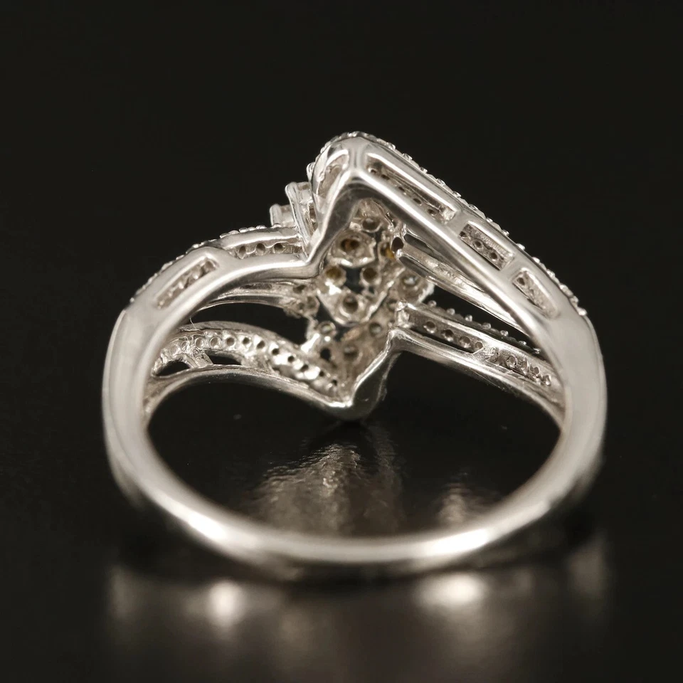 Anillo de derivación con racimo de diamantes de 0,4 quilates vintage de 10 k Foto 2 de 4