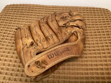 VTG Wilson A9810 Softball Glove Right Throw Leather Grip Tite Pocket Snap Action