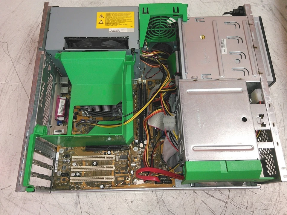 Fujitsu Siemens Scenic N320 PC Intel Celeron 2.8GHz 478MB RAM 160GB HDD NO OS - Image 4 of 4