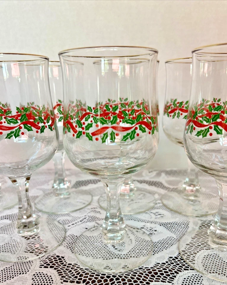 VTG Libbey Holly Berry Holiday Wine Goblets Christmas Glass Set of 8 - Image 2 of 4