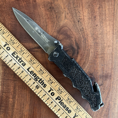 Smith & Wesson Border Guard Knife Belt Clip Cutter Black Handle