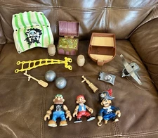 Keenway Great Adventures Pirate Ship Captain Pirate Treasure Chest Vintage